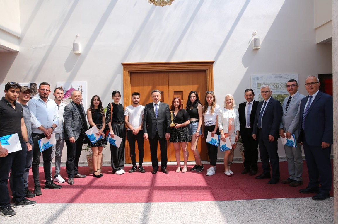 Rektör Prof. Dr. Kemal Şenocak’tan Mahmudiye Atçılık Meslek Yüksekokulu Dragon Ekibine Teşekkür