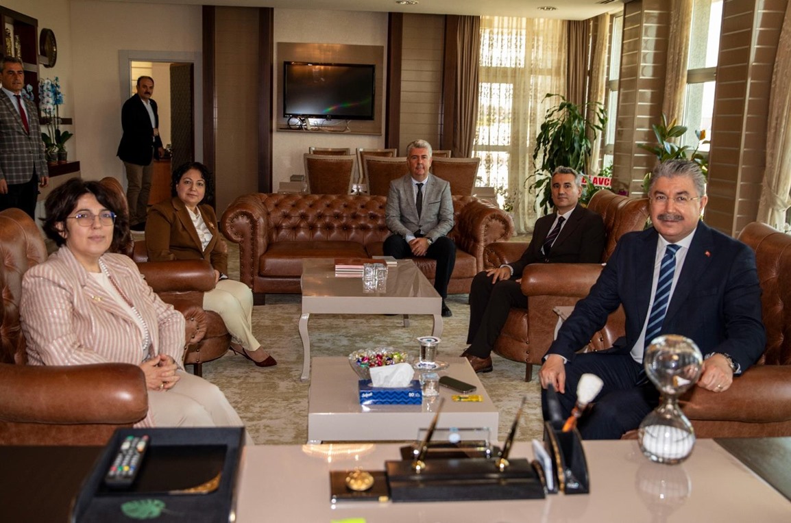 Eskişehir Valisi Erdinç Yılmaz'dan Rektör Prof. Dr. Emine Gümüşsoy'a Hayırlı Olsun Ziyareti