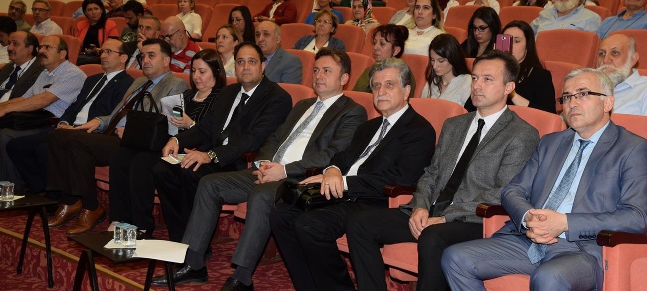 Üniversitemizde 'Etik Değerler-İnsan-Toplum' Paneli Düzenlendi