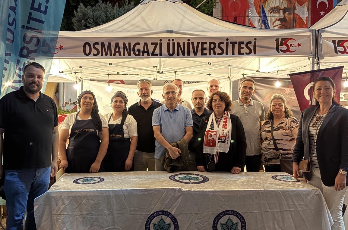 Üniversitemiz Yönetimi Eskişehir Valiliği 15 Temmuz Demokrasi ve Milli Birlik Günü Etkinliklerine Katıldı