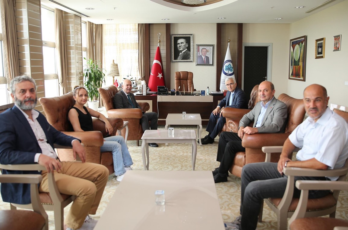 Milliyetçi Hareket Partisi İl Yönetimi’nden Rektör Prof. Dr. Kamil Çolak’a Nezaket Ziyareti