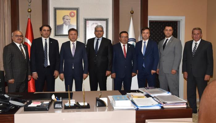 Eskişehir OSB Yönetim Kurulu Başkanı Nadir Küpeli, Üniversitemiz Rektörü Prof. Dr. Kemal Şenocak'a Hayırlı Olsun Ziyaretinde Bulundu