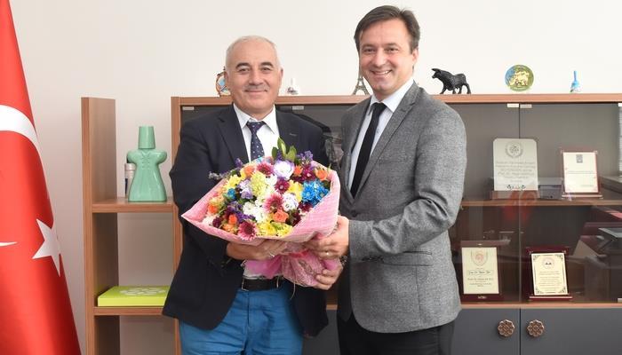 Turizm Fakültesi'nin Yeni Dekanı Prof. Dr. Yaşar Sarı Görevine Başladı