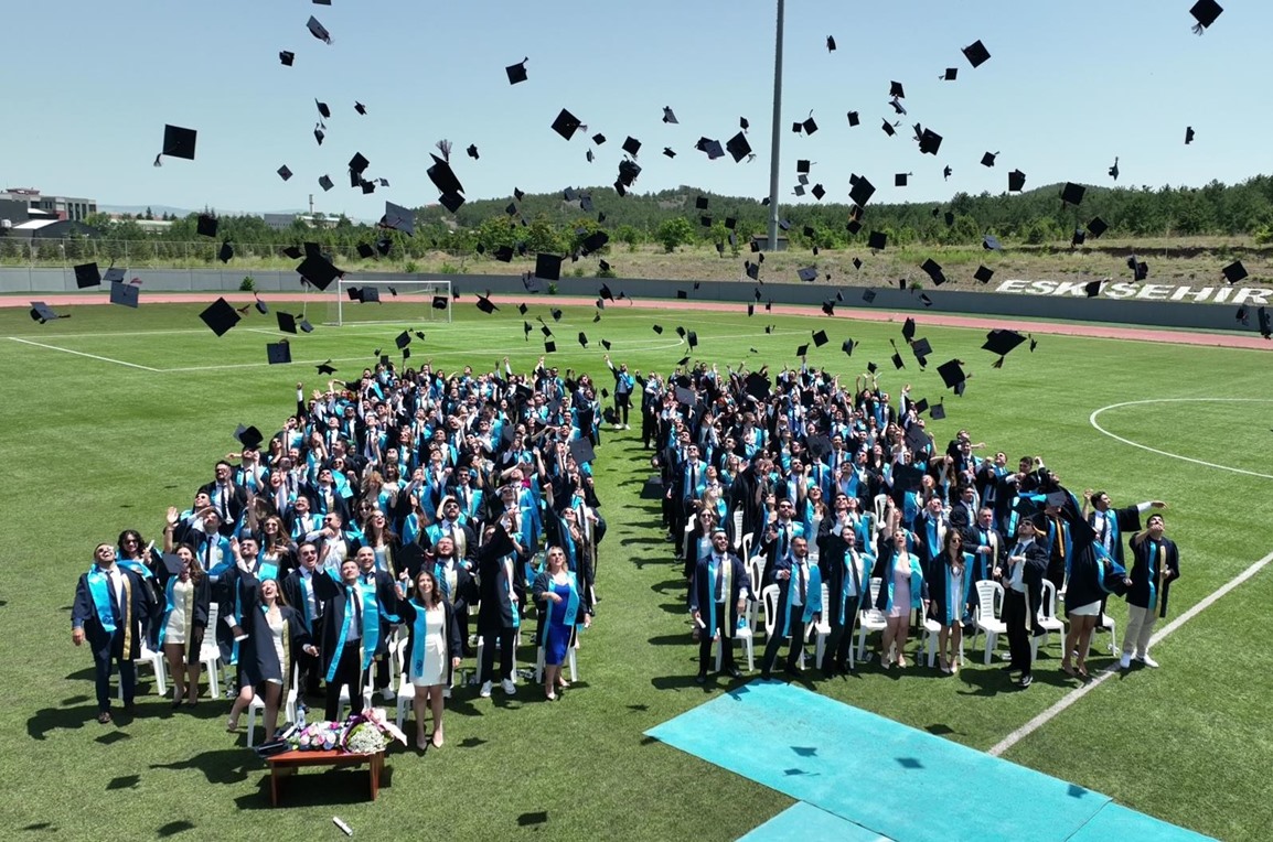 Tıp Fakültesi 2024 Mezunlarını Verdi 