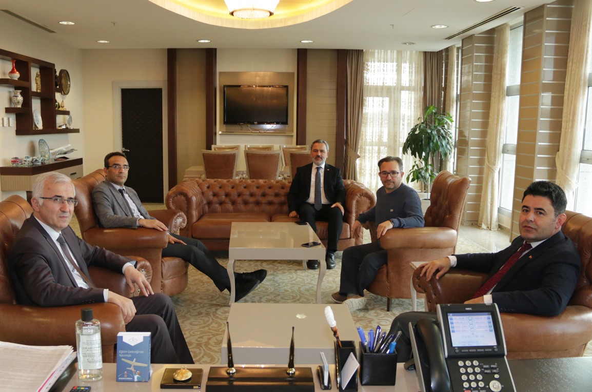 Ulaştırma ve Altyapı Bakanlığı Bakan Yardımcısı Osman BOYRAZ'dan Üniversitemiz Rektörü Prof. Dr. Kamil ÇOLAK'a Ziyaret 