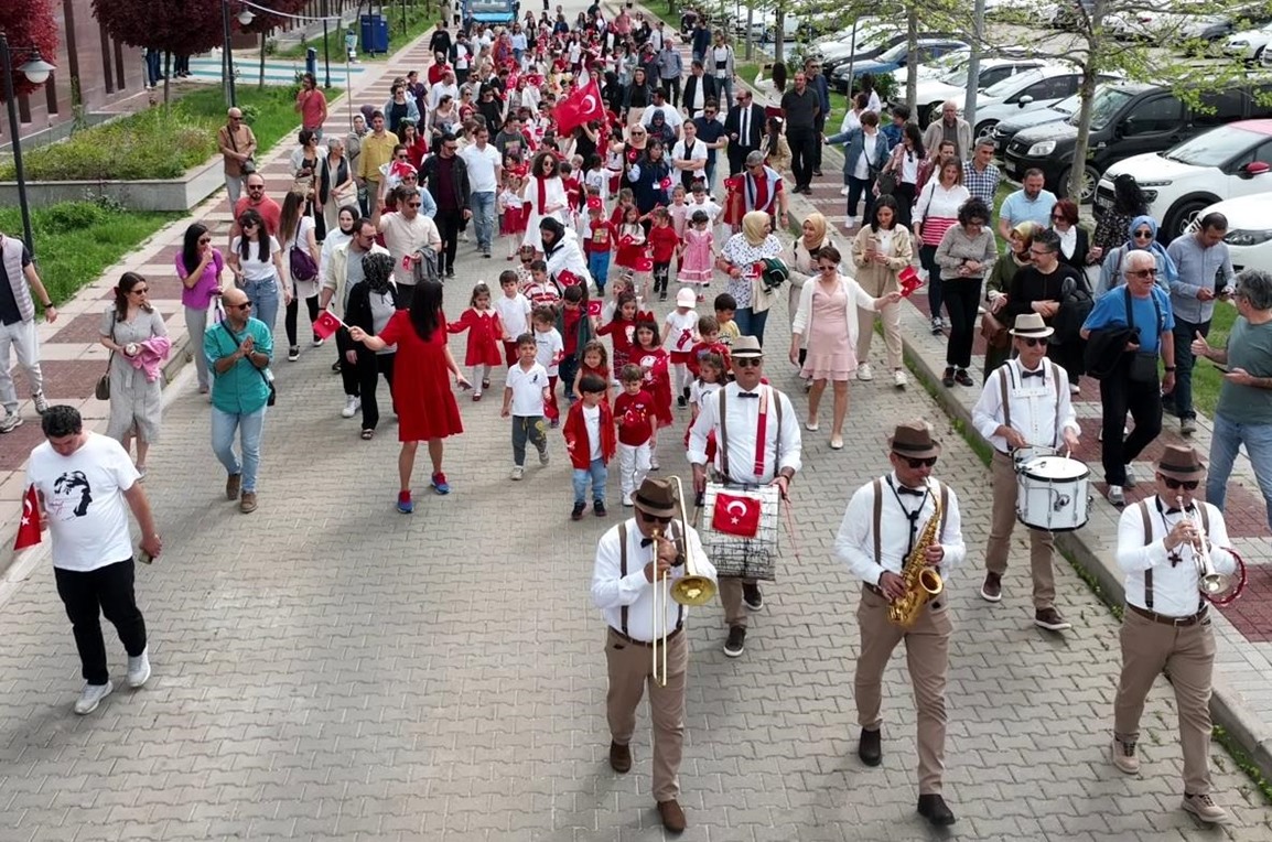 Üniversitemizde 23 Nisan Coşkusu