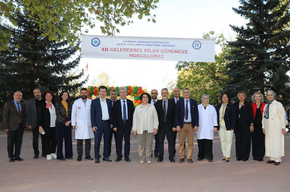 Üniversitemiz Yönetimi ESOGÜ Hastanesi 12. Geleneksel Pilav Günü’ne Katıldı