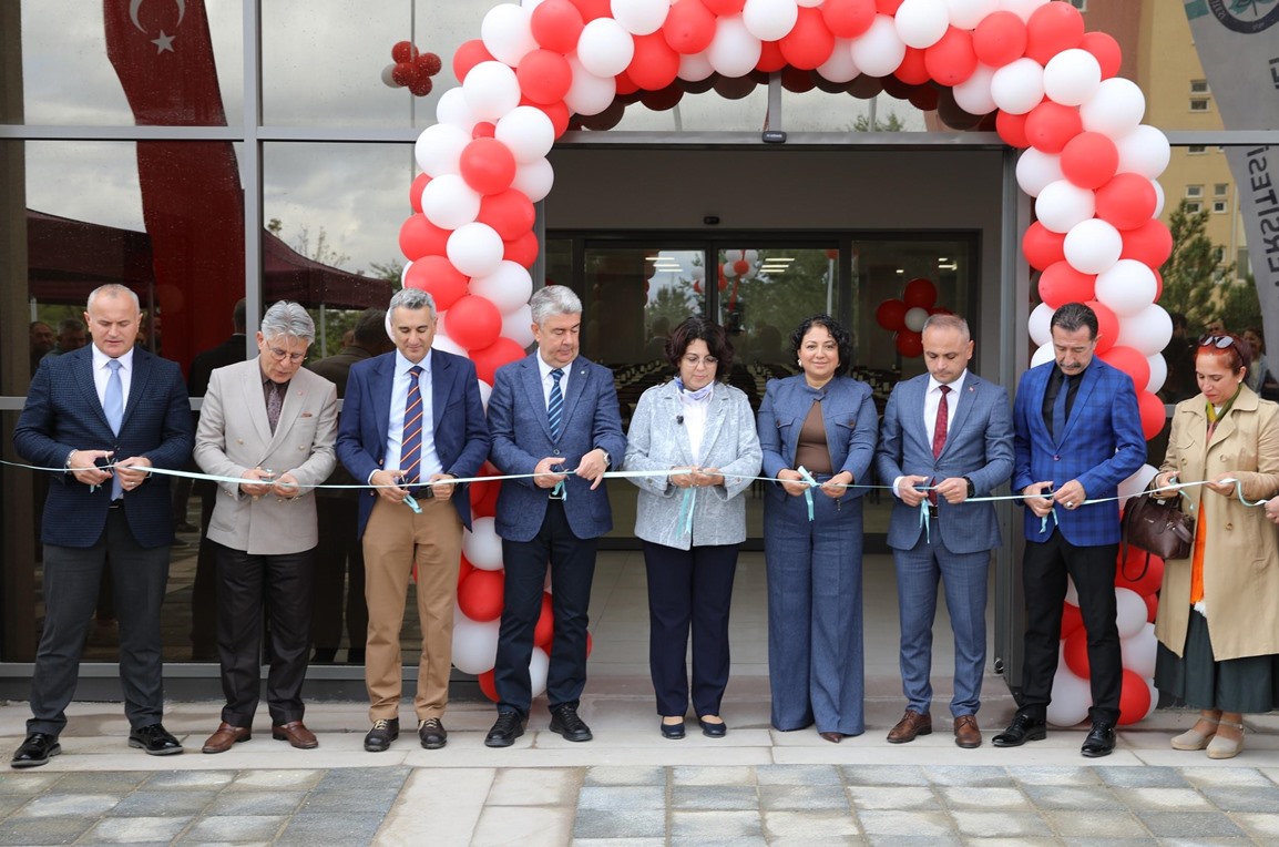 Üniversitemizin Yeni Mutfak ve Yemekhanesi Hizmete Hazır