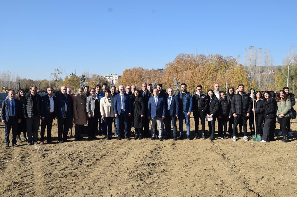 Üniversitemizde Milli Ağaçlandırma Günü Kutlandı
