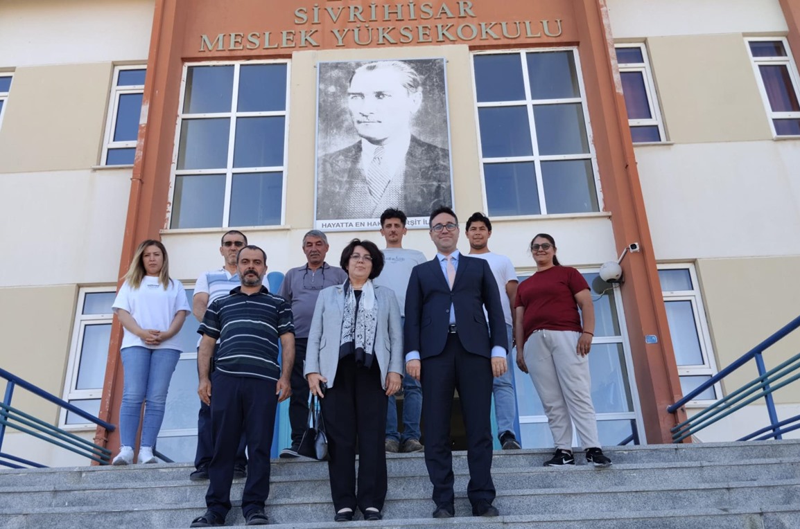 Üniversitemiz Rektörü Prof. Dr. Emine Gümüşsoy’dan Sivrihisar Meslek Yüksekokuluna Ziyaret
